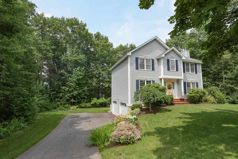16 Mountain Road Bedford NH 03110