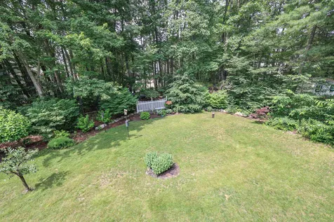 16 Mountain Road Bedford NH 03110