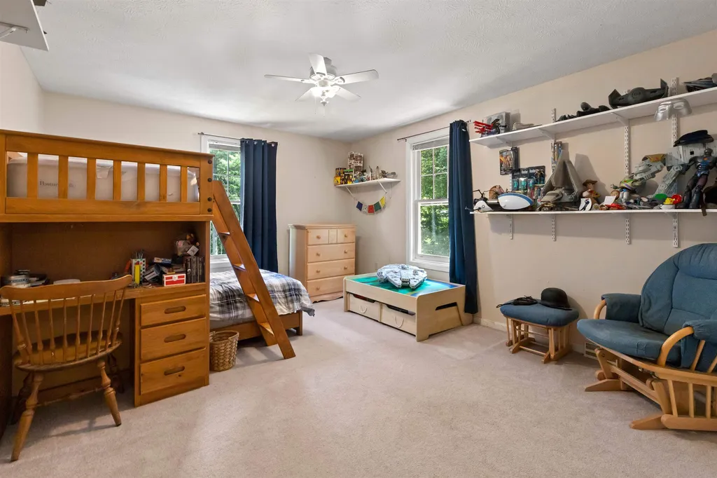 6 Copeland Drive Hudson NH 03051