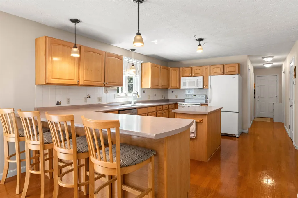 6 Copeland Drive Hudson NH 03051