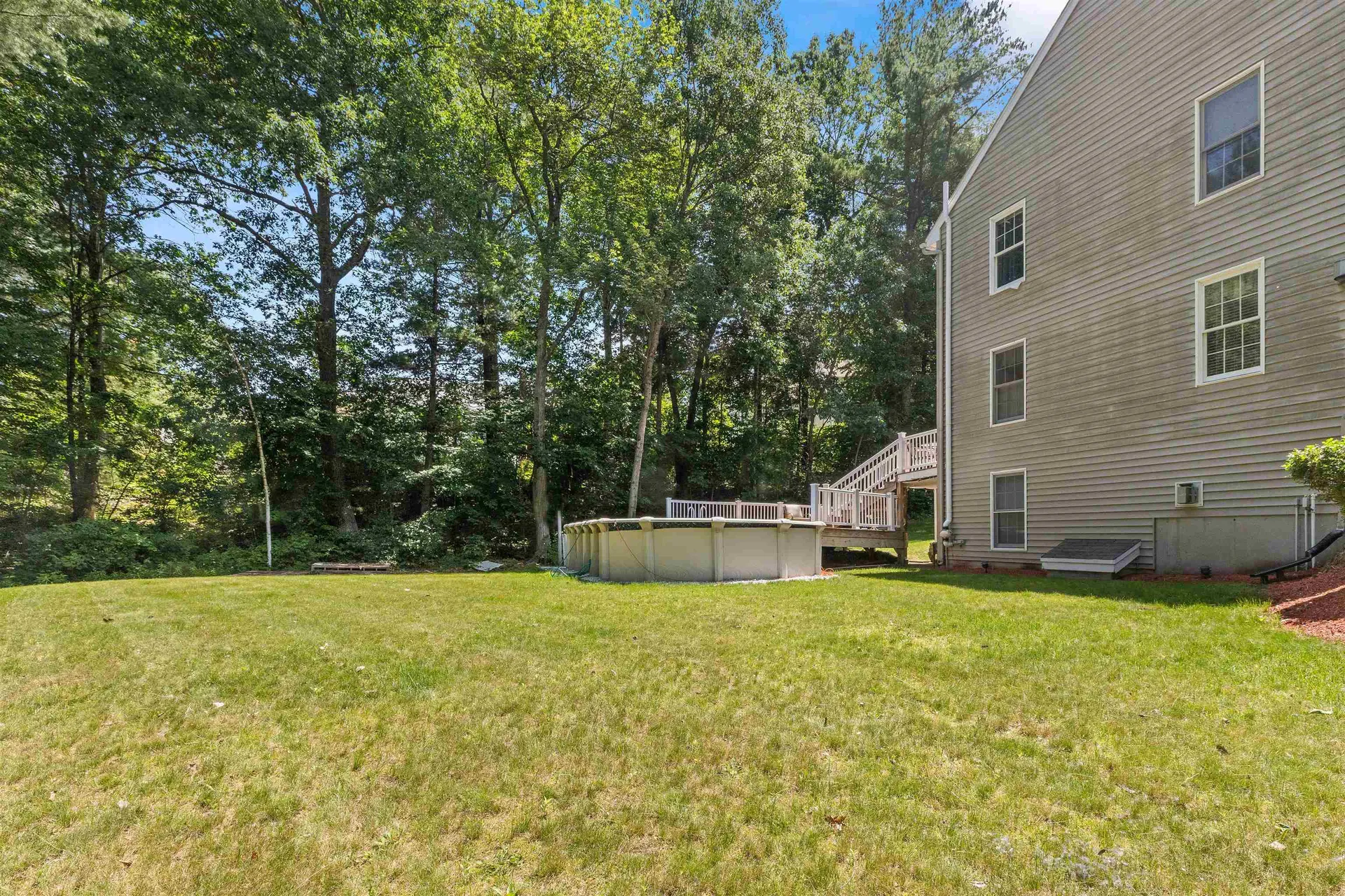 6 Copeland Drive Hudson NH 03051