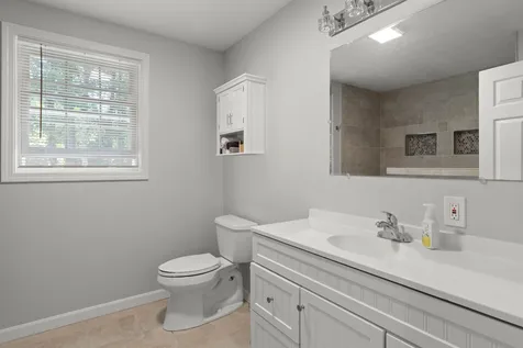 6 Copeland Drive Hudson NH 03051