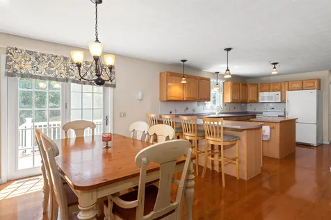 6 Copeland Drive Hudson NH 03051