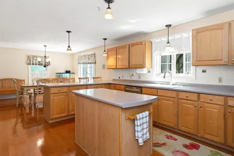 6 Copeland Drive Hudson NH 03051