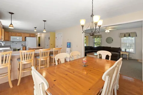 6 Copeland Drive Hudson NH 03051
