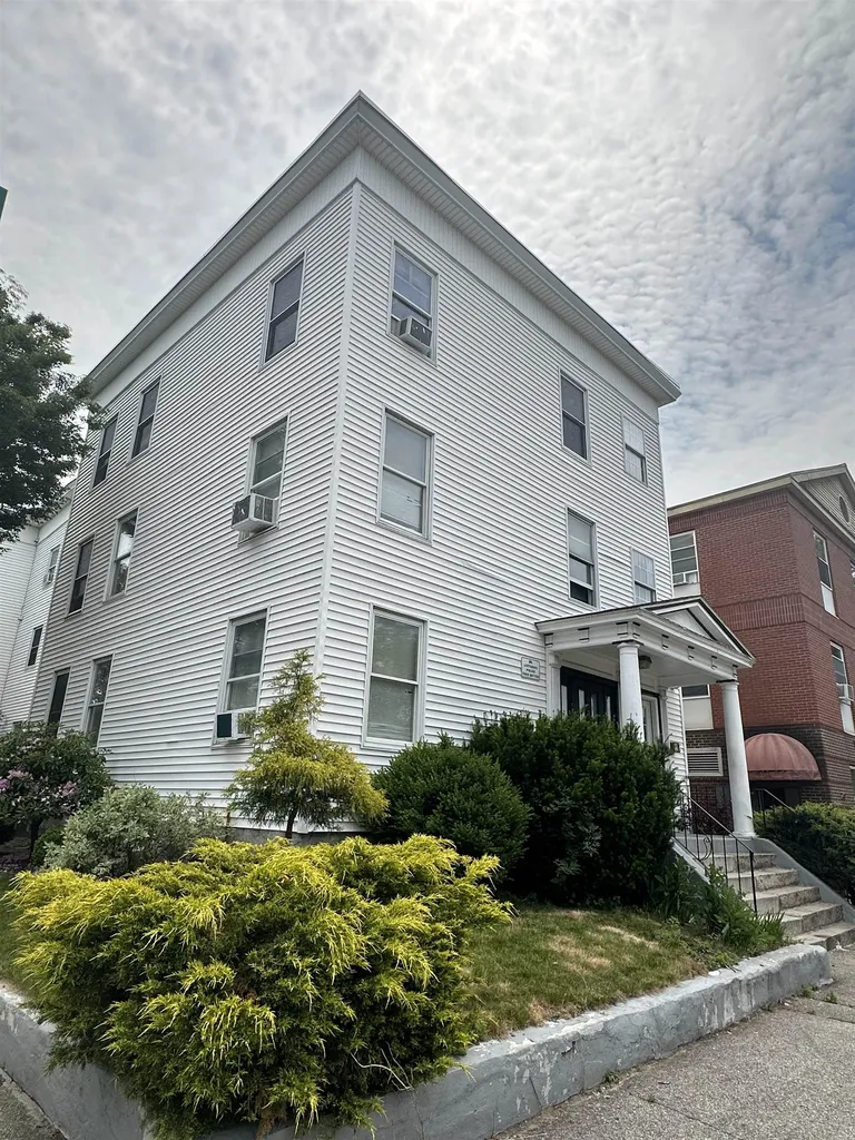 251 Pine Street Manchester NH 03103