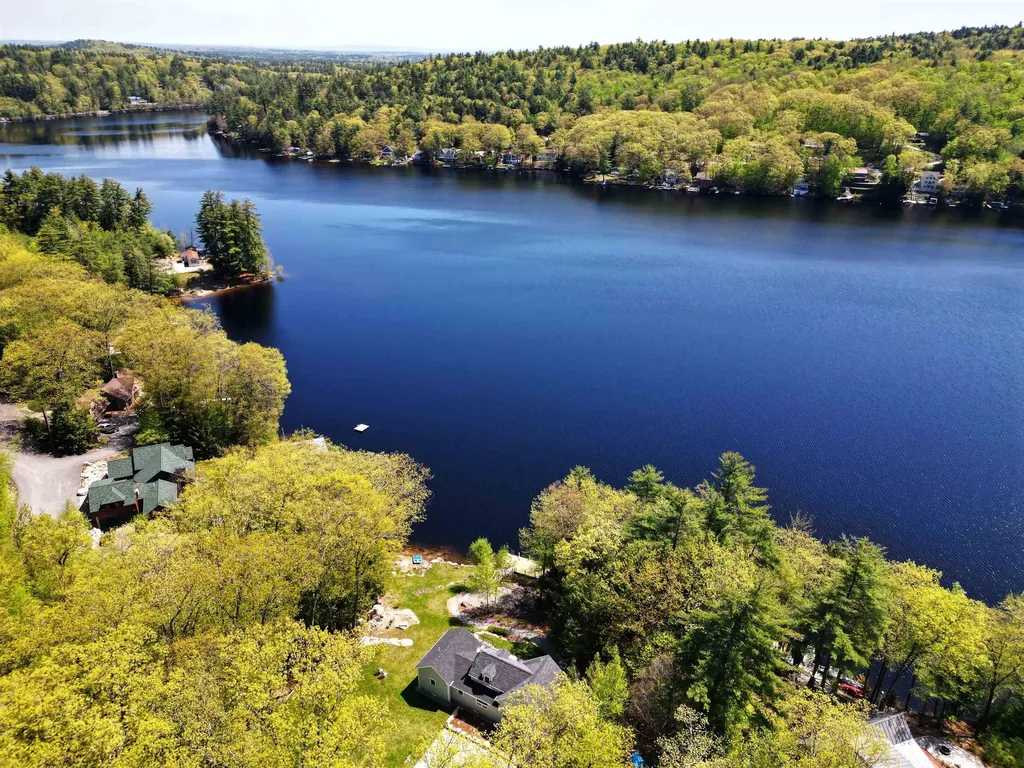 228 Russell Drive Weare NH 03281