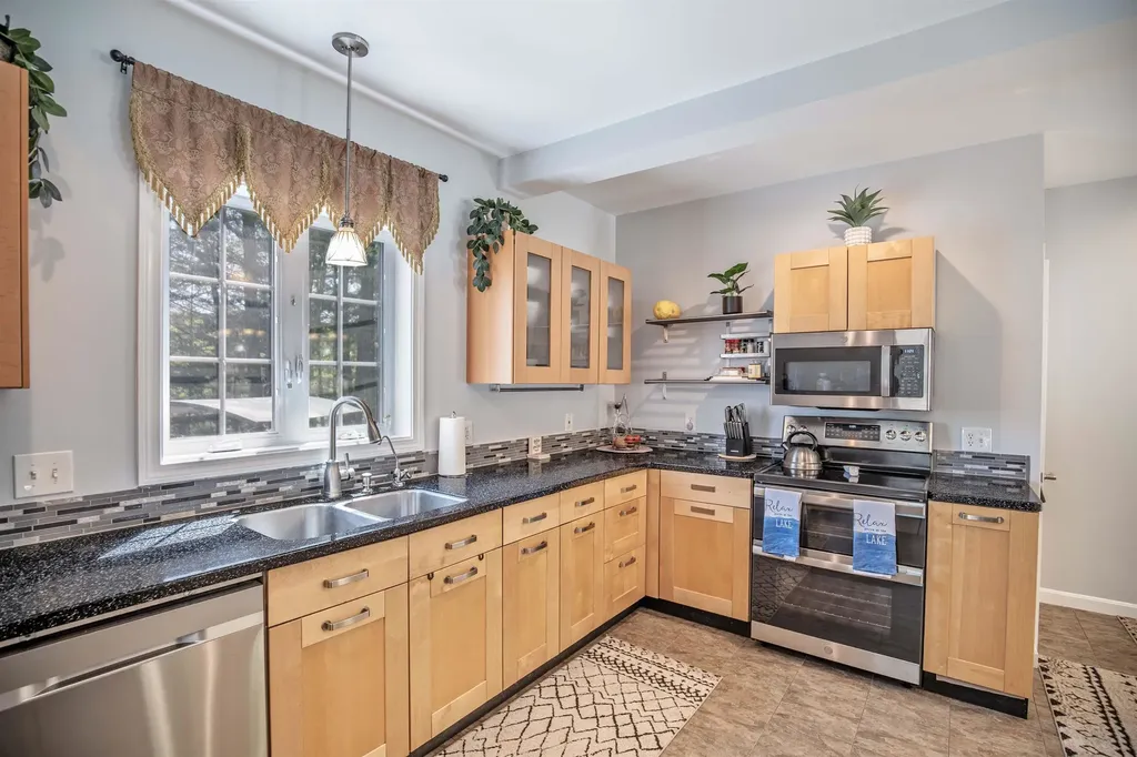 228 Russell Drive Weare NH 03281