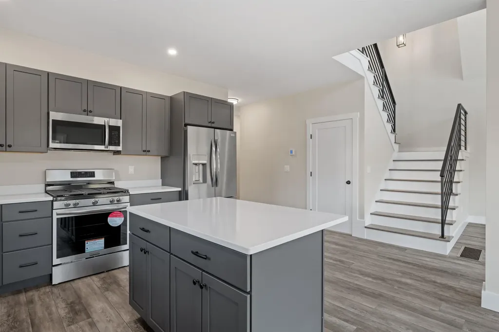 43 Melina's Way Thornton NH 03285