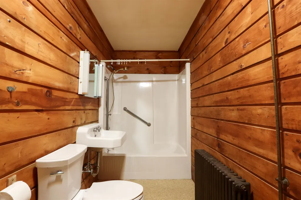 159 Pavillion Lane Barnet VT 05821
