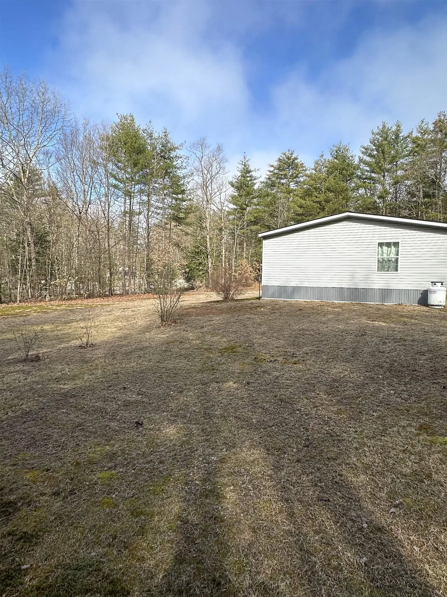 23 Taryn Lane Hinsdale NH 03451
