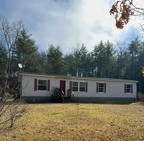 23 Taryn Lane Hinsdale NH 03451