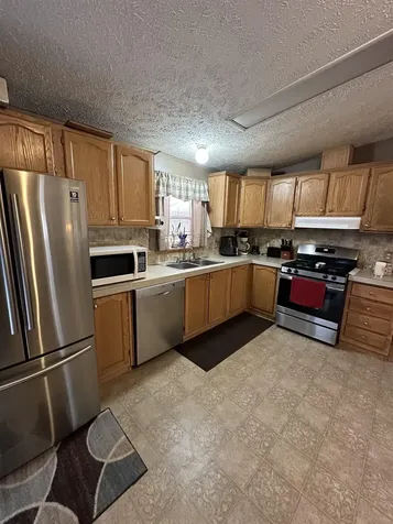 23 Taryn Lane Hinsdale NH 03451