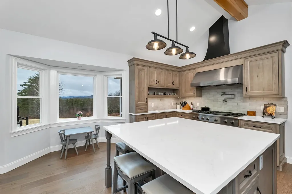 27 Pease Road Meredith NH 03253