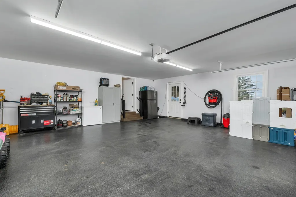 27 Pease Road Meredith NH 03253