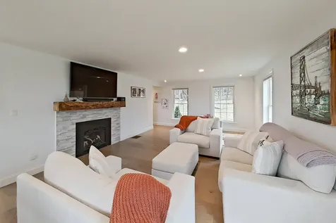 27 Pease Road Meredith NH 03253