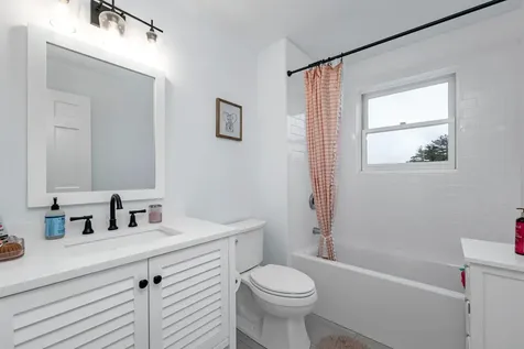 27 Pease Road Meredith NH 03253