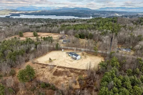 27 Pease Road Meredith NH 03253