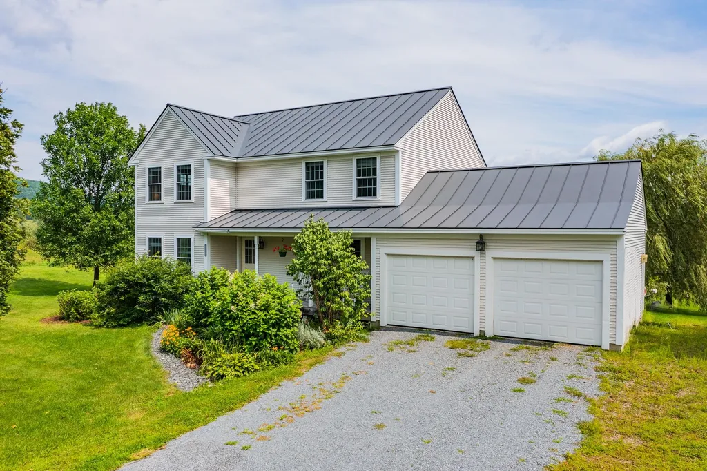 159 Snowflake Lane Thetford VT 05043