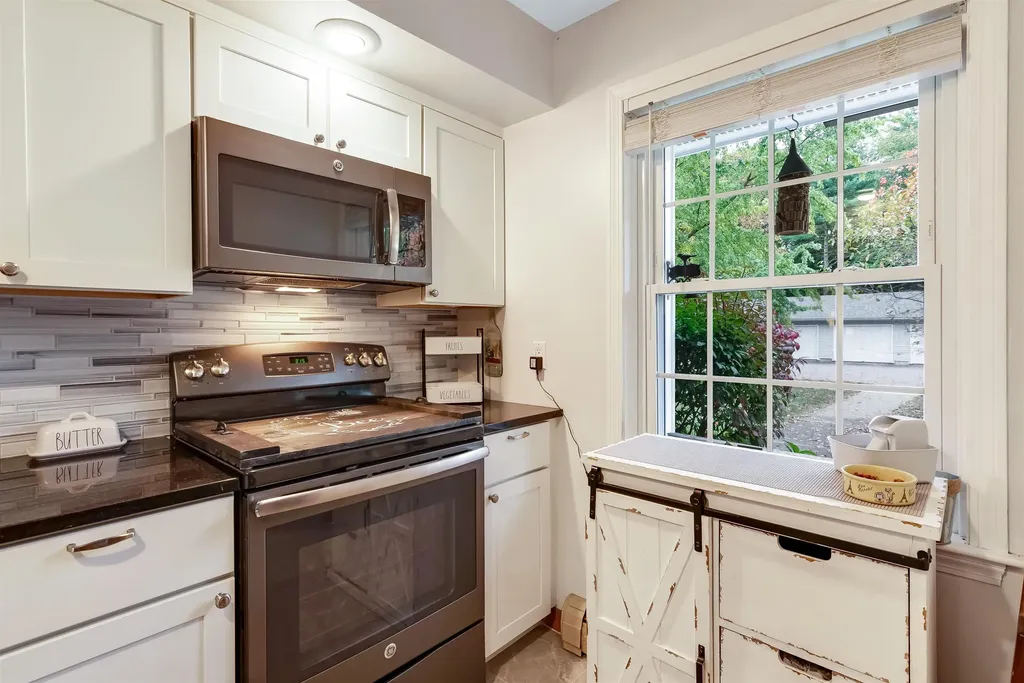 55 Kim Lane Milton VT 05468