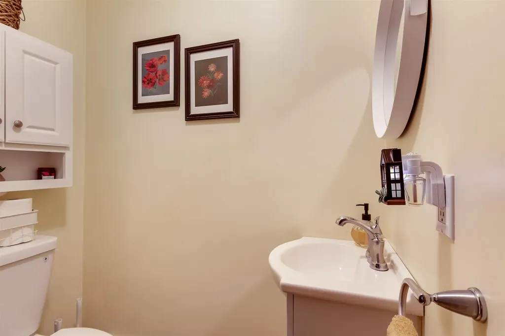 55 Kim Lane Milton VT 05468