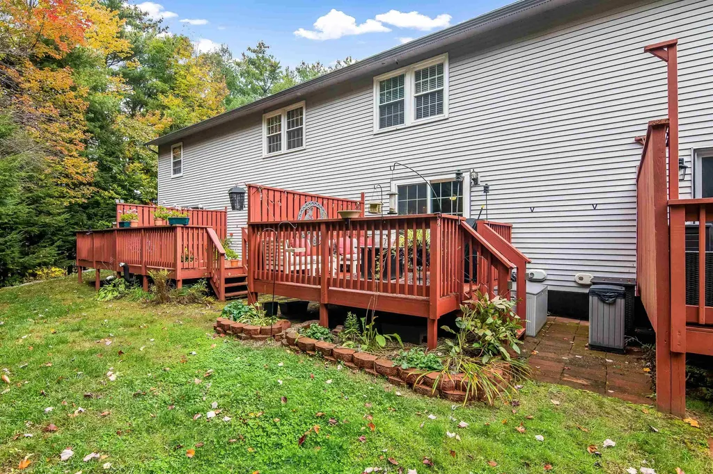 55 Kim Lane Milton VT 05468