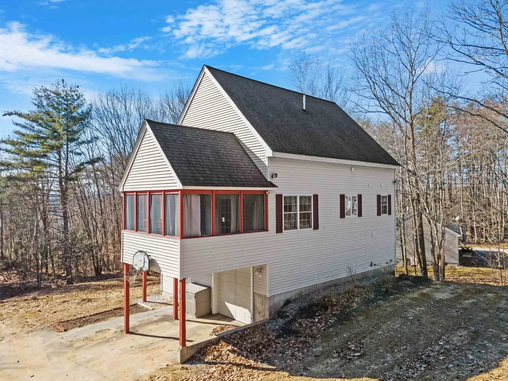 15 Indian Ledge Drive Barnstead NH 03225