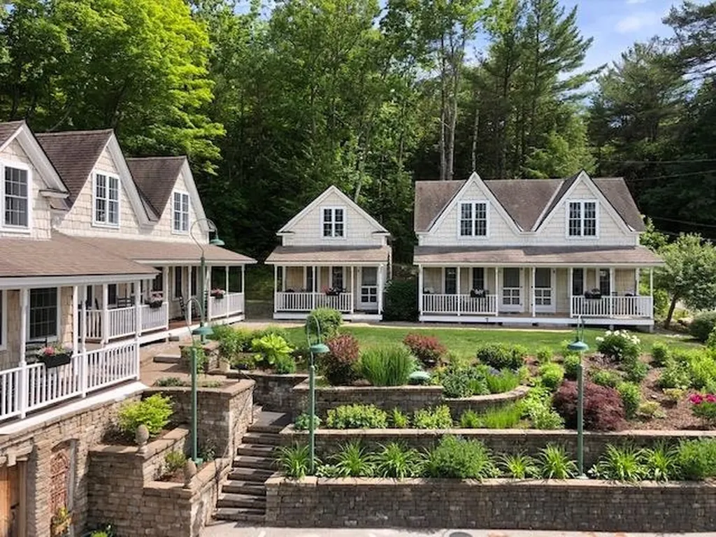 4 Lake Avenue Sunapee NH 03782