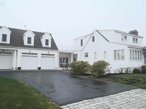 329 Ashland Street Seabrook NH 03874