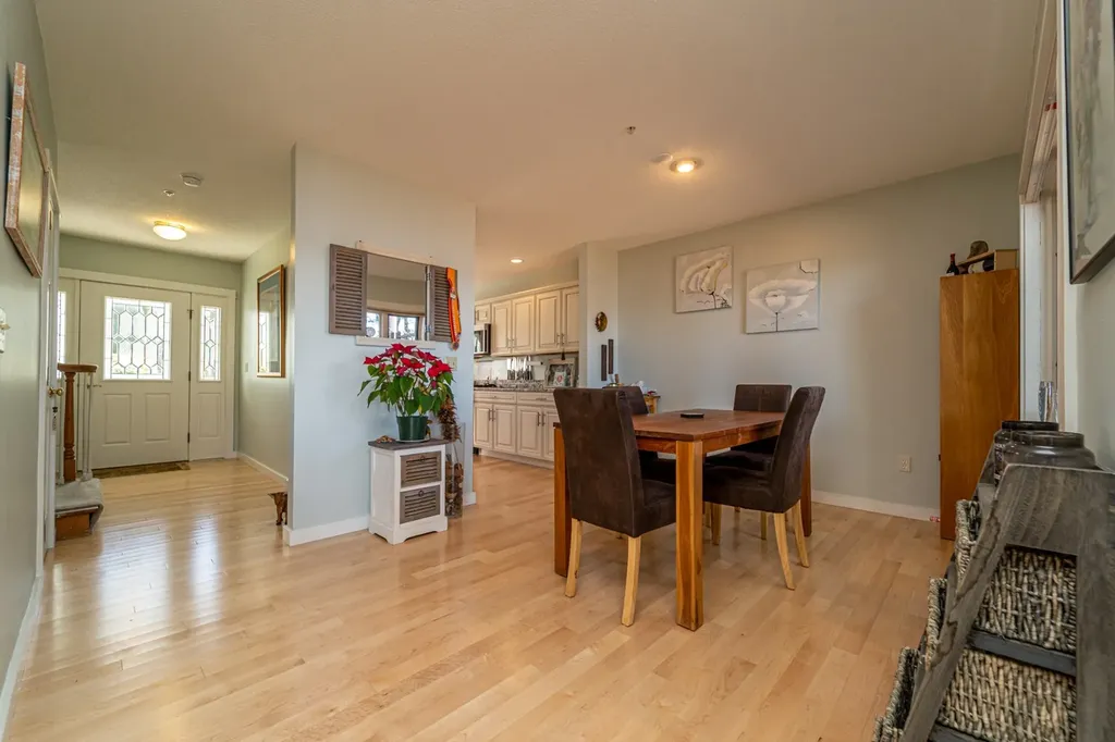 35 Clearwater Drive Dover NH 03820