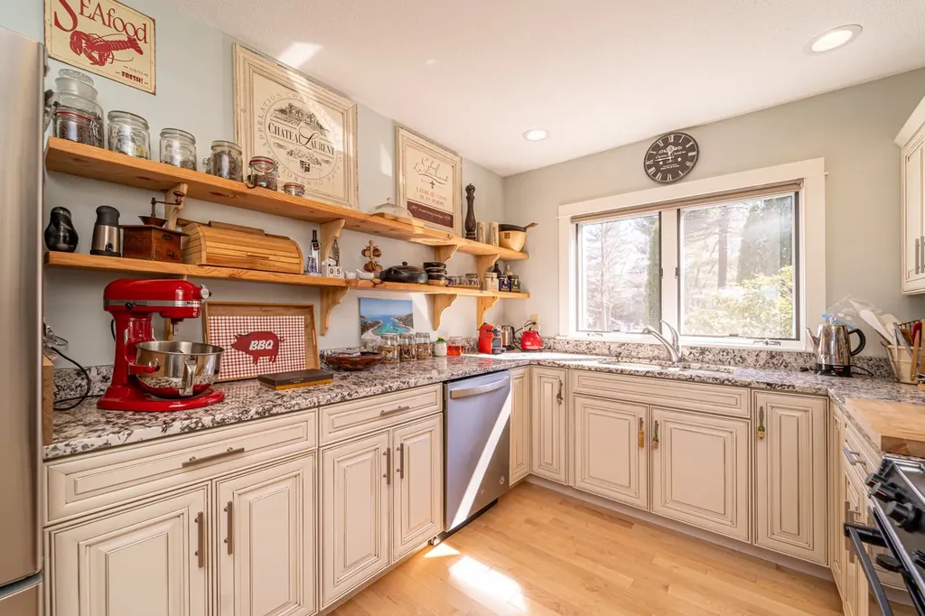 35 Clearwater Drive Dover NH 03820