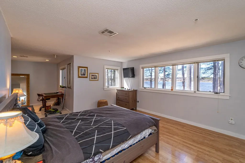 35 Clearwater Drive Dover NH 03820