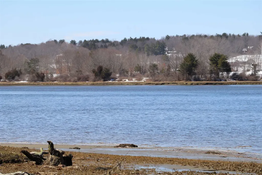 35 Clearwater Drive Dover NH 03820