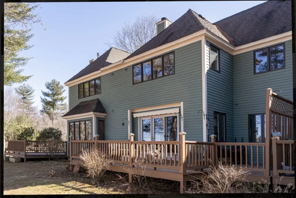 35 Clearwater Drive Dover NH 03820