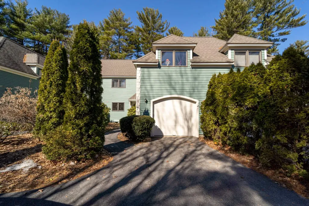 35 Clearwater Drive Dover NH 03820