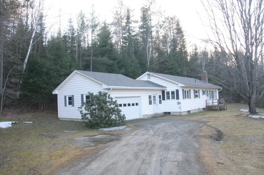 4 Cortland Hill Road Waterford VT 05819