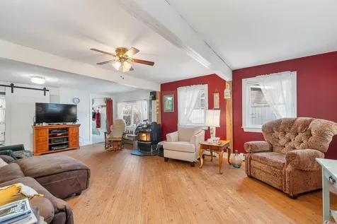 1168 Old Route 25 Rumney NH 03266