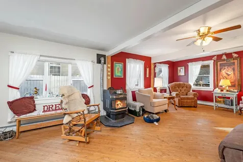 1168 Old Route 25 Rumney NH 03266