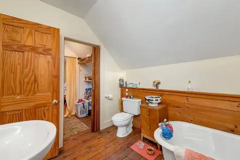 1168 Old Route 25 Rumney NH 03266