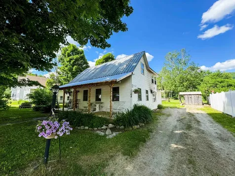 1168 Old Route 25 Rumney NH 03266