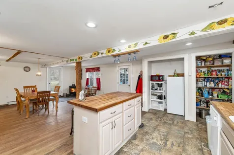 1168 Old Route 25 Rumney NH 03266