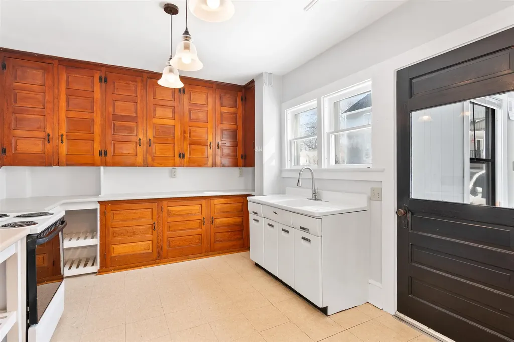 239 North Main Street St. Albans City VT 05478