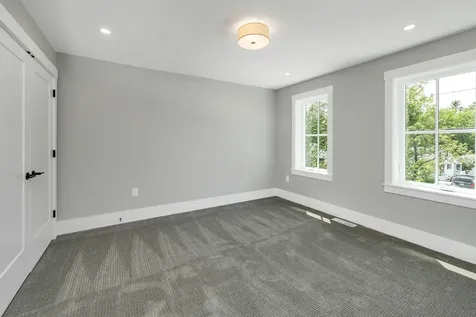 139 Essex Avenue Portsmouth NH 03802