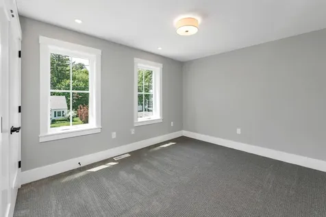 139 Essex Avenue Portsmouth NH 03802