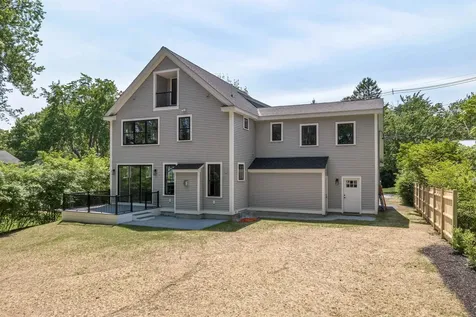 139 Essex Avenue Portsmouth NH 03802