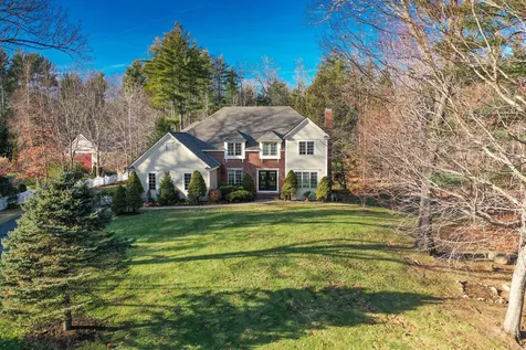 3 Balsam Way Stratham NH 03885