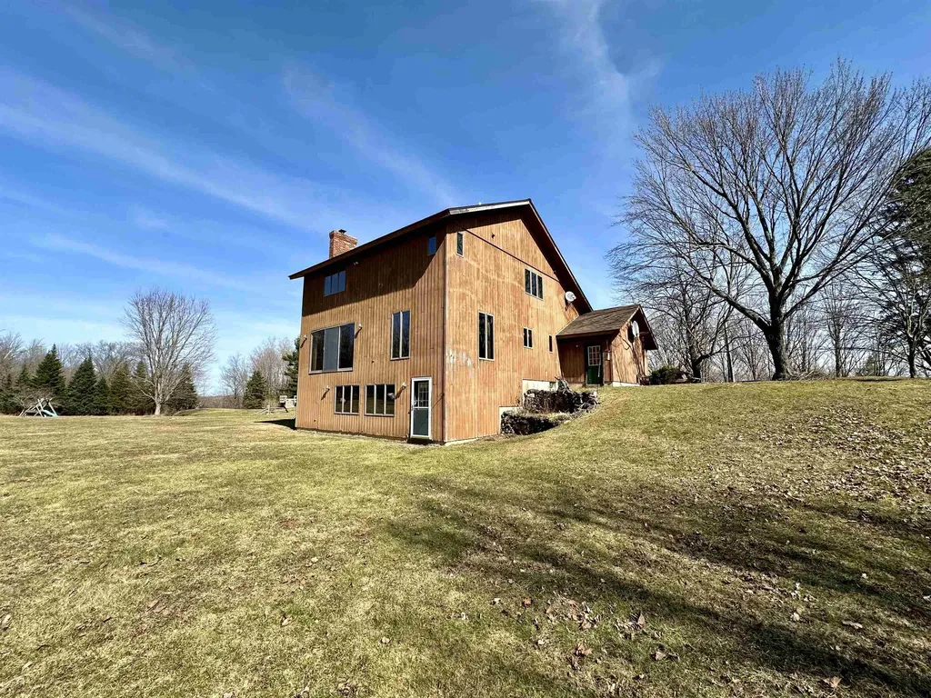 2206 Highgate Road Swanton VT 05488