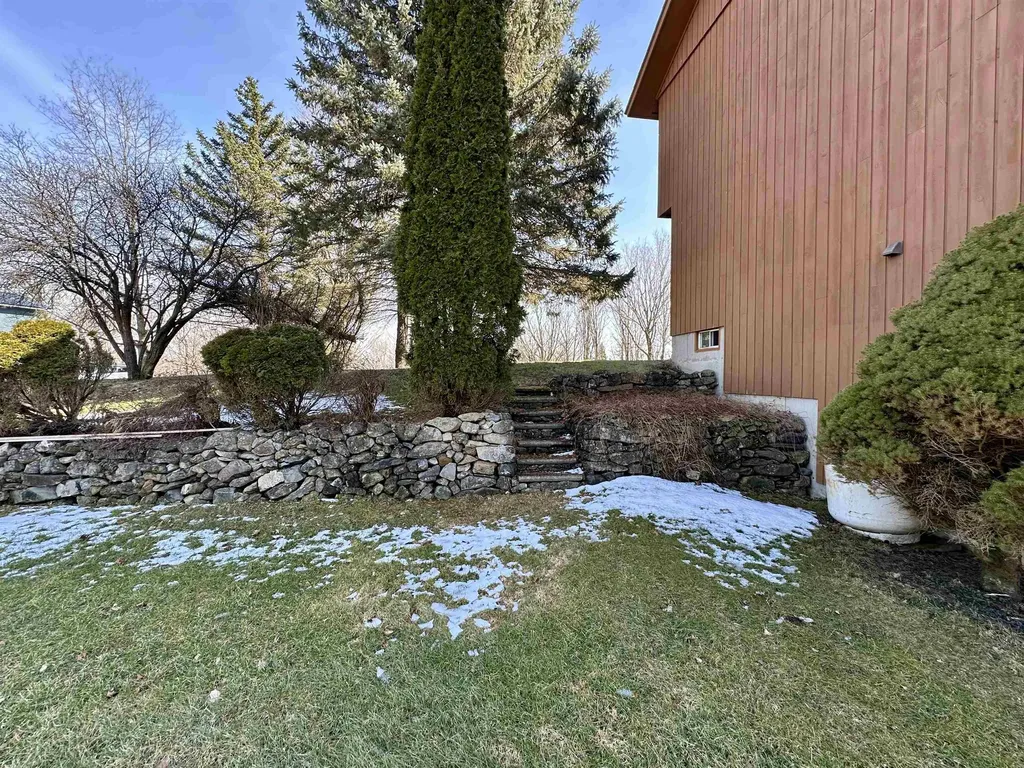 2206 Highgate Road Swanton VT 05488
