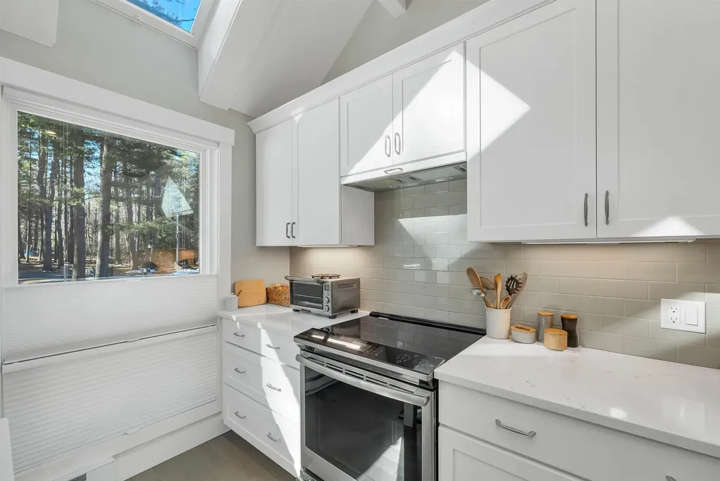 7 Point Breeze Road Wolfeboro NH 03894