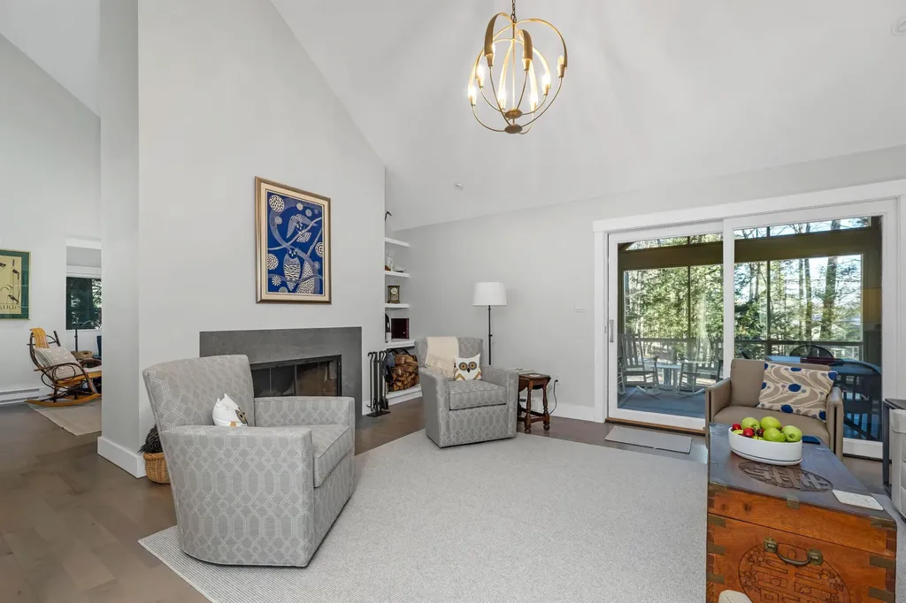 7 Point Breeze Road Wolfeboro NH 03894